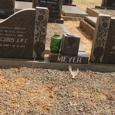 MEYER Jacobus J.P.C. 1908-1975 &amp; Hendrina H.C. 1920-