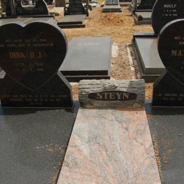 STEYN D.J. 1930-1998 &amp; M.M.J. 1929-2002