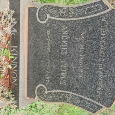 McKINNON Andries Petrus 1910-0974