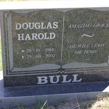 BULL Douglas Harold 1914-2002