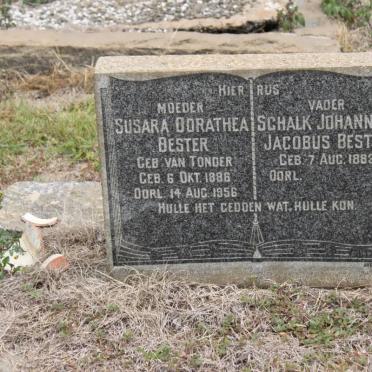 BESTER Schalk Johannes Jacobus 1883- &amp; Susara Dorathea VAN TONDER 1886-1956