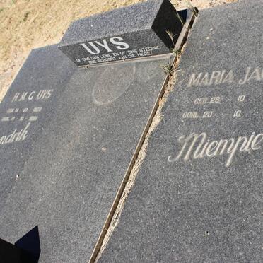 UYS H.M.G. 1924-1990 &amp; Maria Jacoba 1927-1973