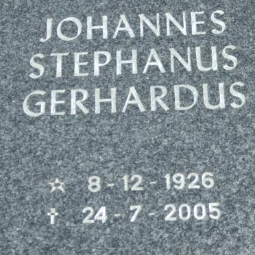 HENNING Johannes Stephanus Gerhardus 1926-2005 &amp; Gertruida Johanna 1933-2004 