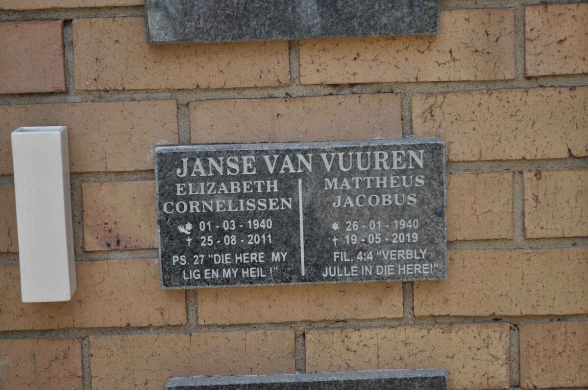 VUUREN Mattheus Jacobus, Janse van 1940-2019 &amp; Elizabeth Cornelissen 1940-2011