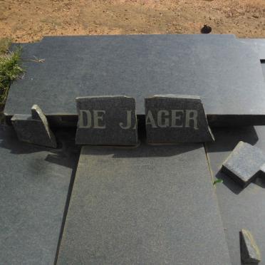 JAGER Lood, de &amp; Lettie