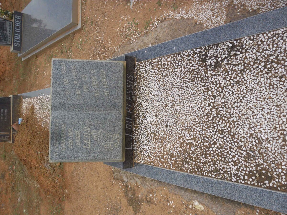 PLESSIS L.J., du 1948-1983