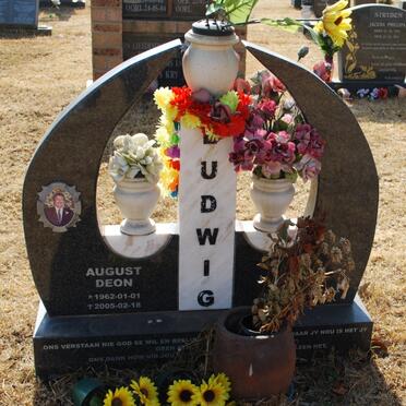 LUDWIG August Deon 1962-2005