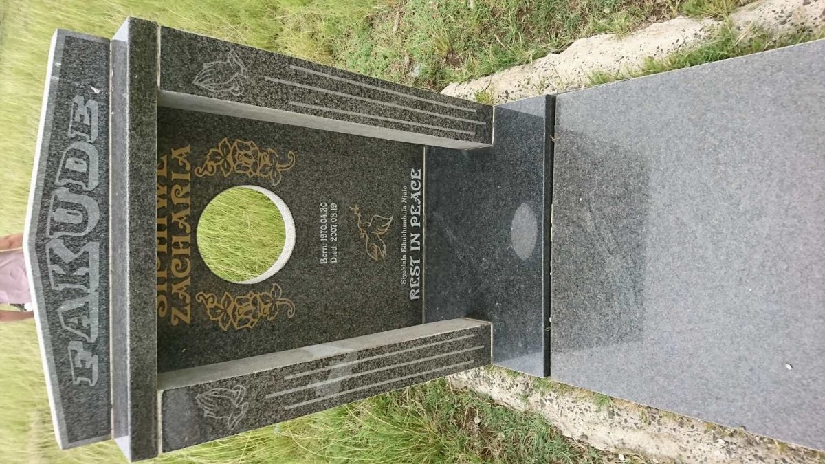 FAKUDE Siphiwe Zacharia 1970-2007