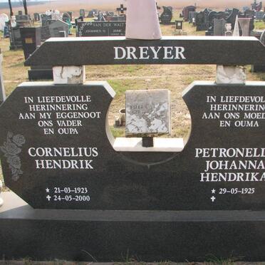 DREYER Cornelius Hendrik 1923-2000 &amp; Petronella Johanna Hendrika 1925-