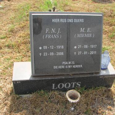 LOOTS F.N.J. 1918-2006 &amp; M.E. 1917-2011