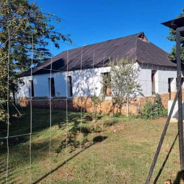 1. Overview of homestead / Oorsig van plaashuis