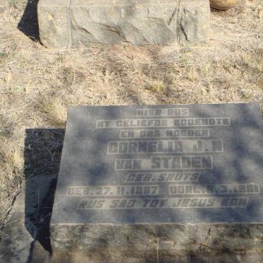 STADEN Cornelia J.M., van nee SMUTS 1887-1961