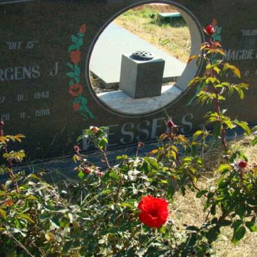 WESSELS Jurgens J. 1943-1998 &amp; Magrieta E. 1943-