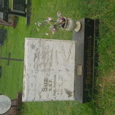 BEZUIDENHOUT S.S.F. nee HERHOLDT 1921-2001