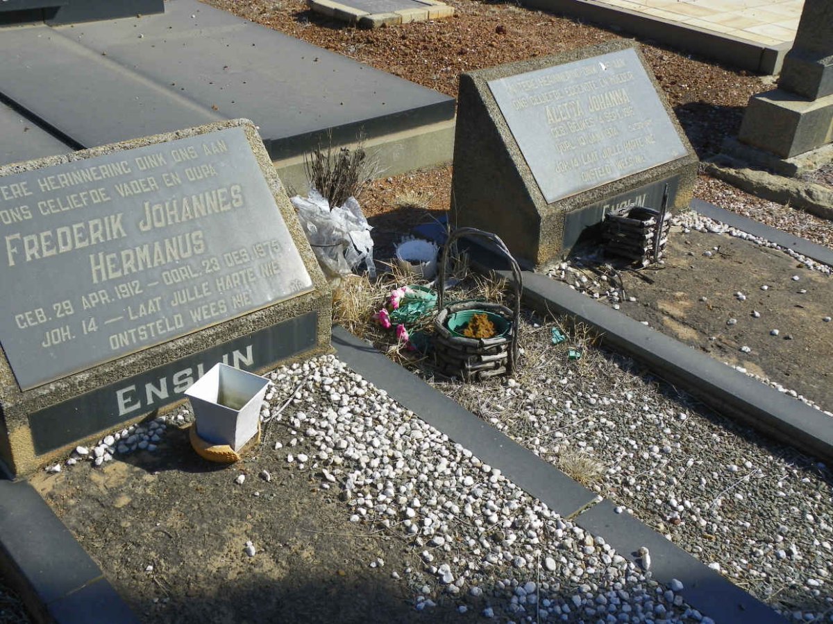 ENSLIN Frederik Johannes Hermanus 1912–1975 &amp; Aletta Johanna BEUKES 1916–1974 #1