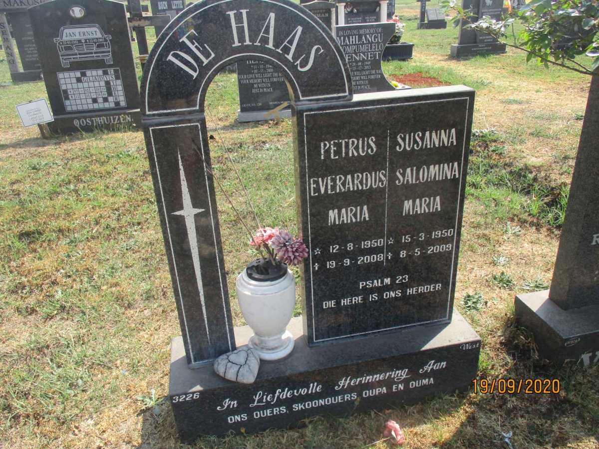 HAAS Petrus Everardus Maria, de 1950-2008 &amp; Susanna Salomina Maria 1950-2009