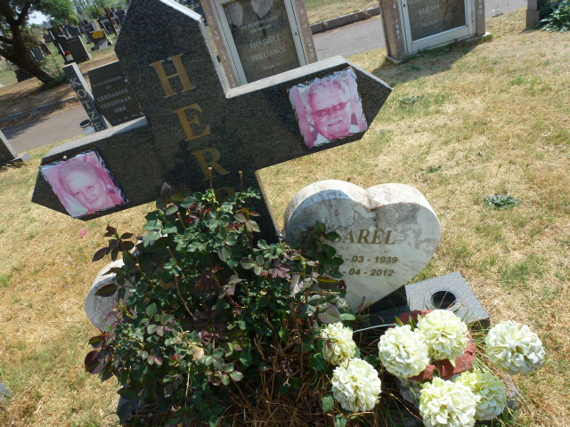 HER? Sarel 1939-2012 &amp; ?