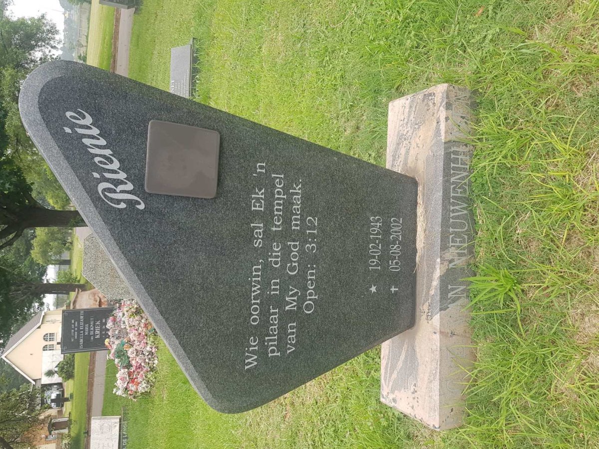 NIEUWENHUIZEN E.C.E., van 1943-2002