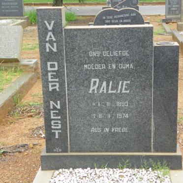 NEST Ralie, van der 1893-1974