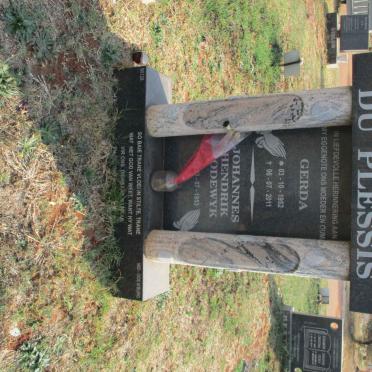 PLESSIS Johannes Hendrik Lodewyk, du 1953- &amp; Gerda 1952-2011