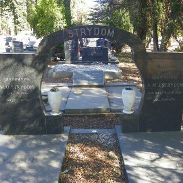 STRYDOM W.O. 1906-1981 &amp; A.M.J. MALAN 1909-1974