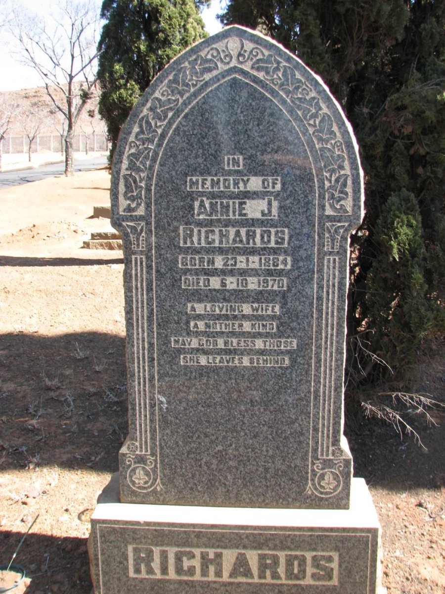 RICHARDS Annie J. 1884-1970