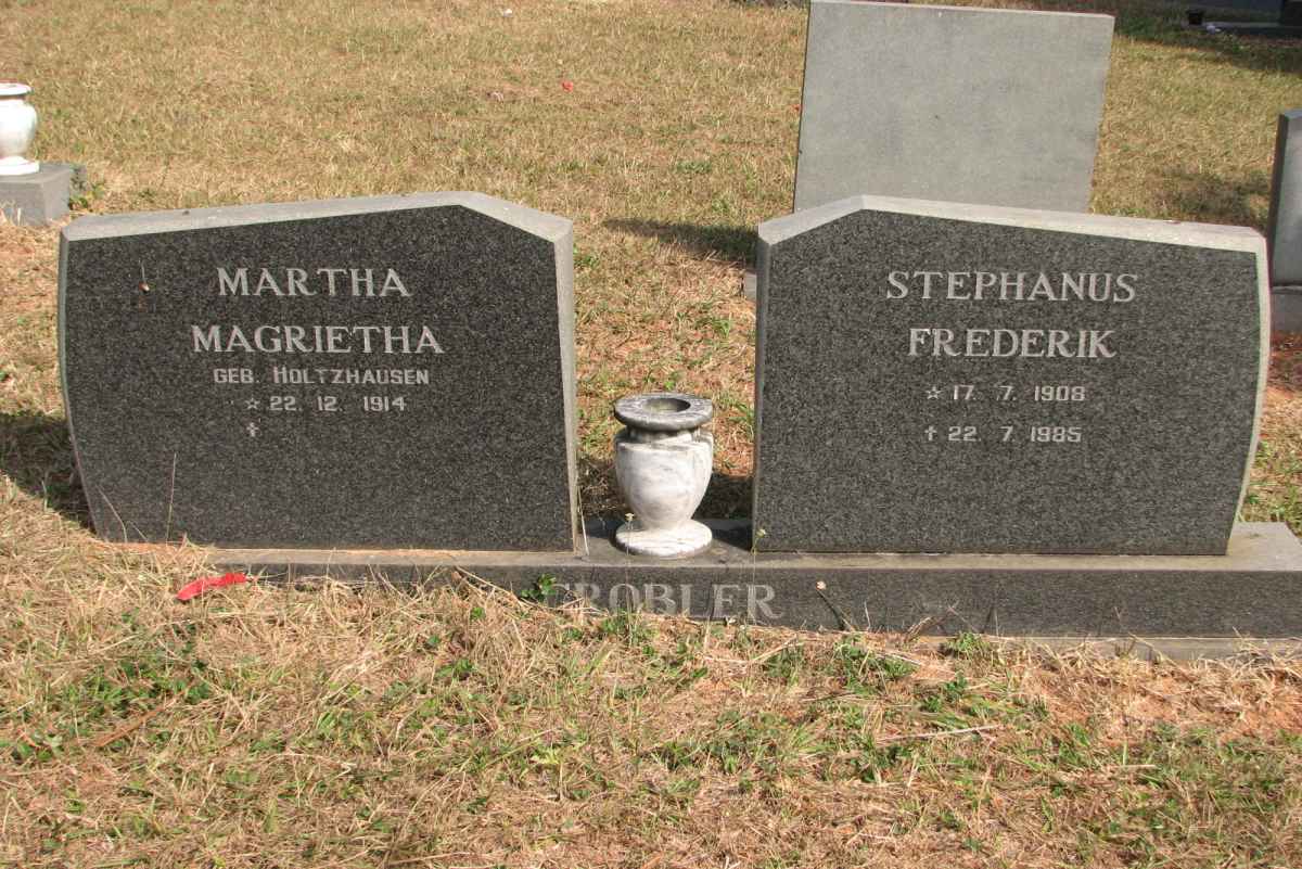 GROBLER Stephanus Frederik 1908-1985 &amp; Martha Magrietha HOLTZHAUSEN  1914-
