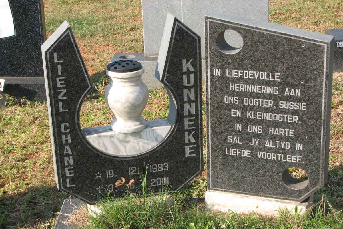 KUNNEKE Liezl Chanel 1983-2001