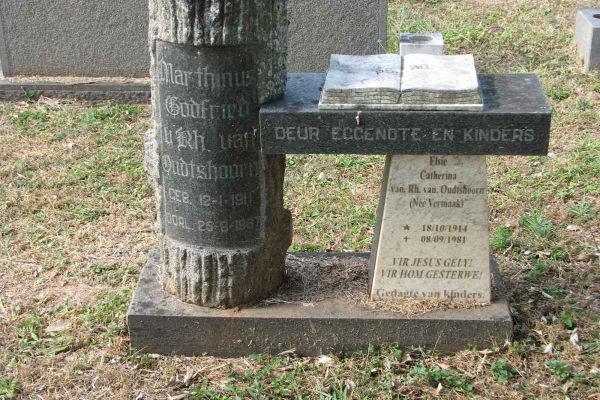 OUDTSHOORN Marthinus Godfried, van Rh. van 1911-1967 &amp; Elsie Catharina VERMAAK 1914-1981