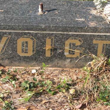 VOIGT Dennis Melville 1924-1999 &amp; Christina Alida 1928- 