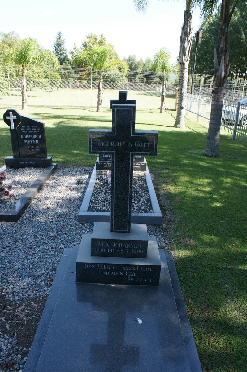 JOHANNES Mia 1911-1996