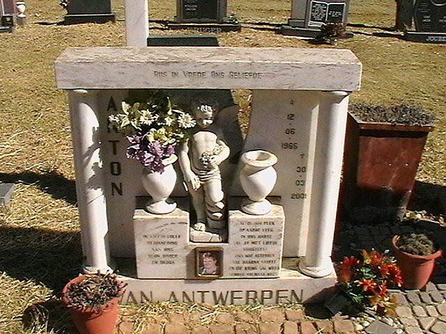 ANTWERPEN Anton, van 1965-2001