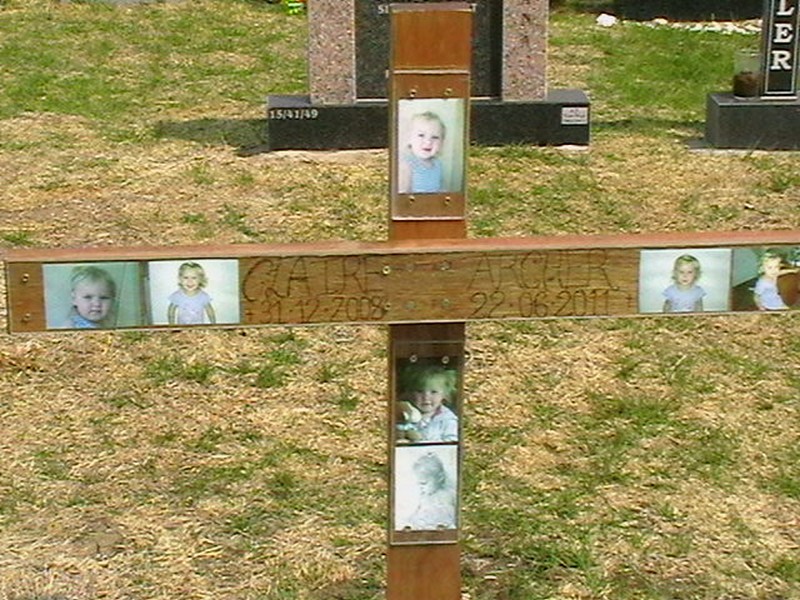 ARCHER Claire 2008-2011