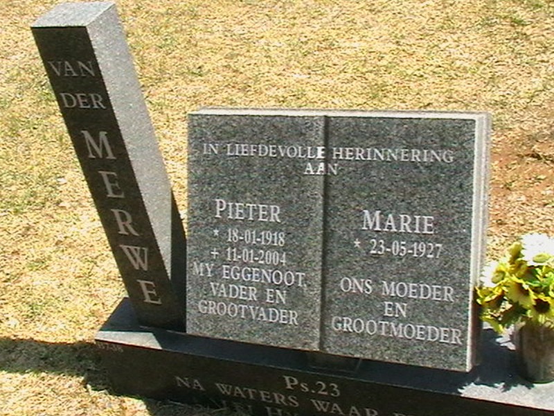 MERWE Pieter, van der 1918-2004 &amp; Marie 1927-