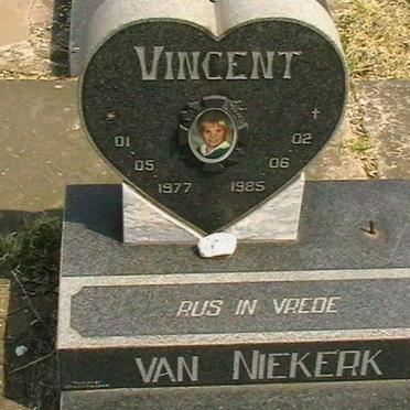 NIEKERK Vincent, van 1977-1985