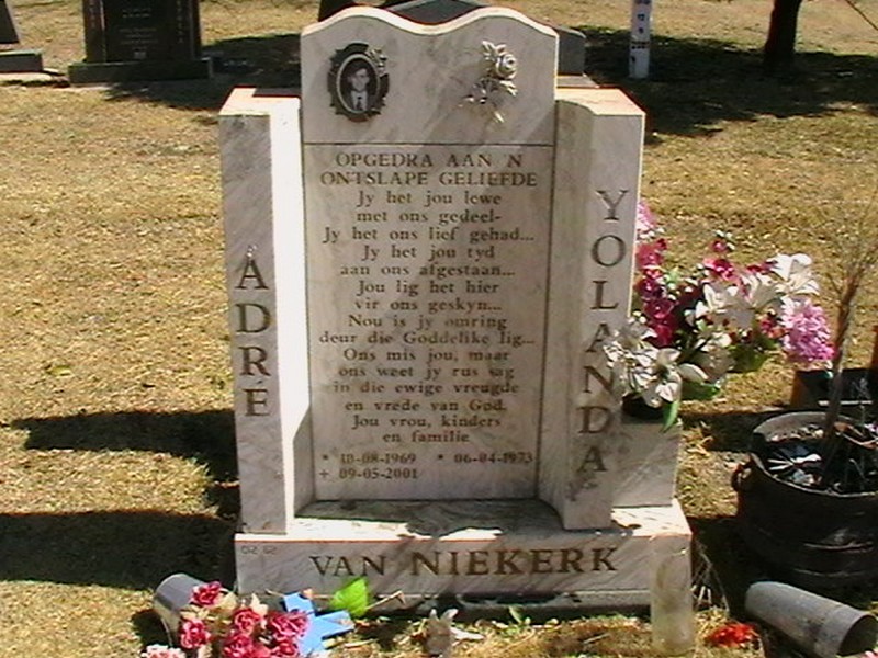 NIEKERK Adré Yolanda, van 1969-2001