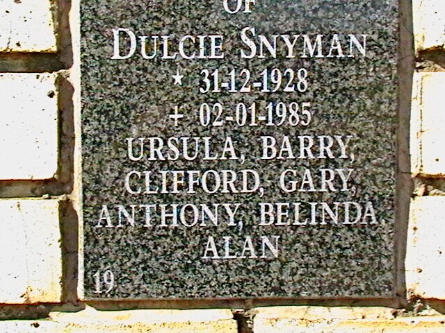 SNYMAN Dulcie 1928-1985