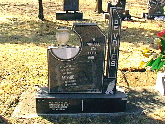 VRIES Miemie, de 1933-1998