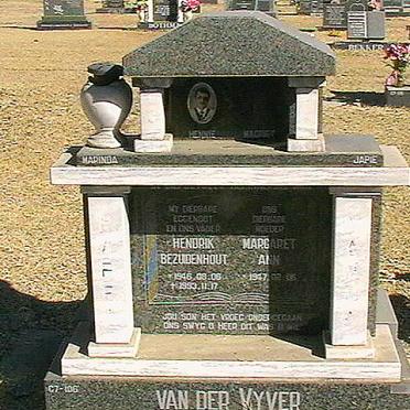 VYVER Hendrik Bezuidenhout, van der 1946-1993 &amp; Margaret Ann 1947-