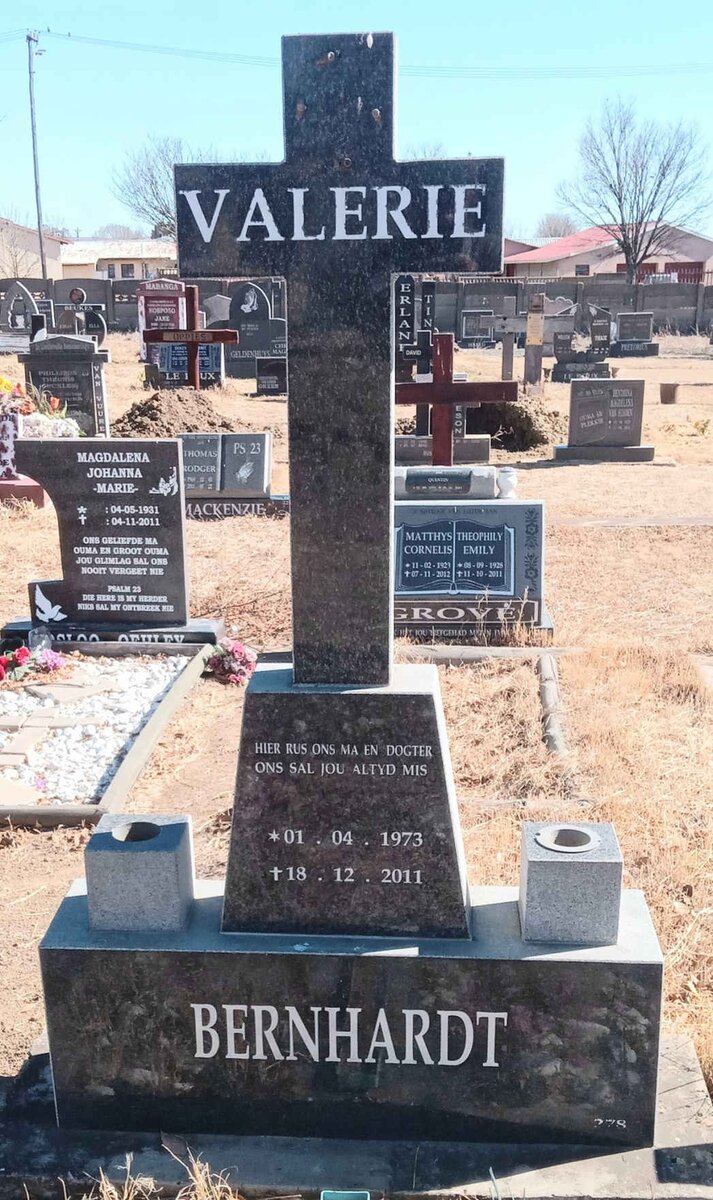 BERNHARDT Valerie 1973-2011