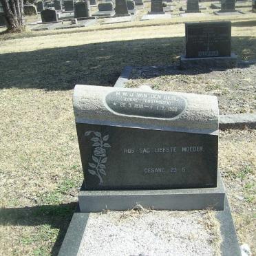 BERG M.M.J., van den nee OOSTHUIZEN 1878-1966