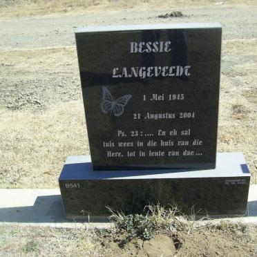 LANGEVELDE Bessie 1945-2004