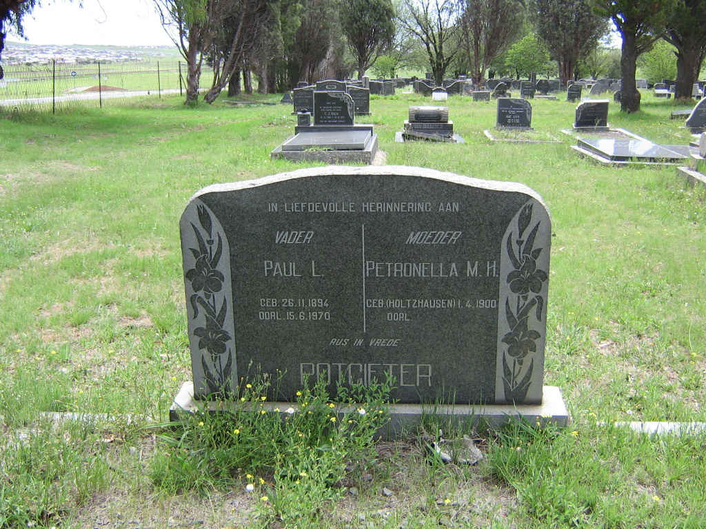 POTGIETER Paul L. 1894-1970 &amp; Petronella M.H. HOLTZHAUSEN 1900-