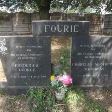 FOURIE Frederick George 1908-1994 &amp; Cornelia Gertruida SCHOLTZ 1914-1991