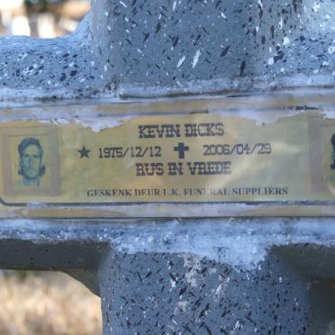 DICKS Kevin 1975-2006