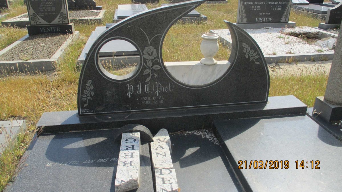 BERG P.J.C., van den 1928-1982