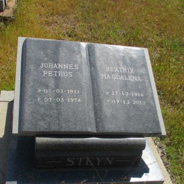 STEYN Johannes Petrus 1911-1974 & Beatrix Magdalena 1916-2010