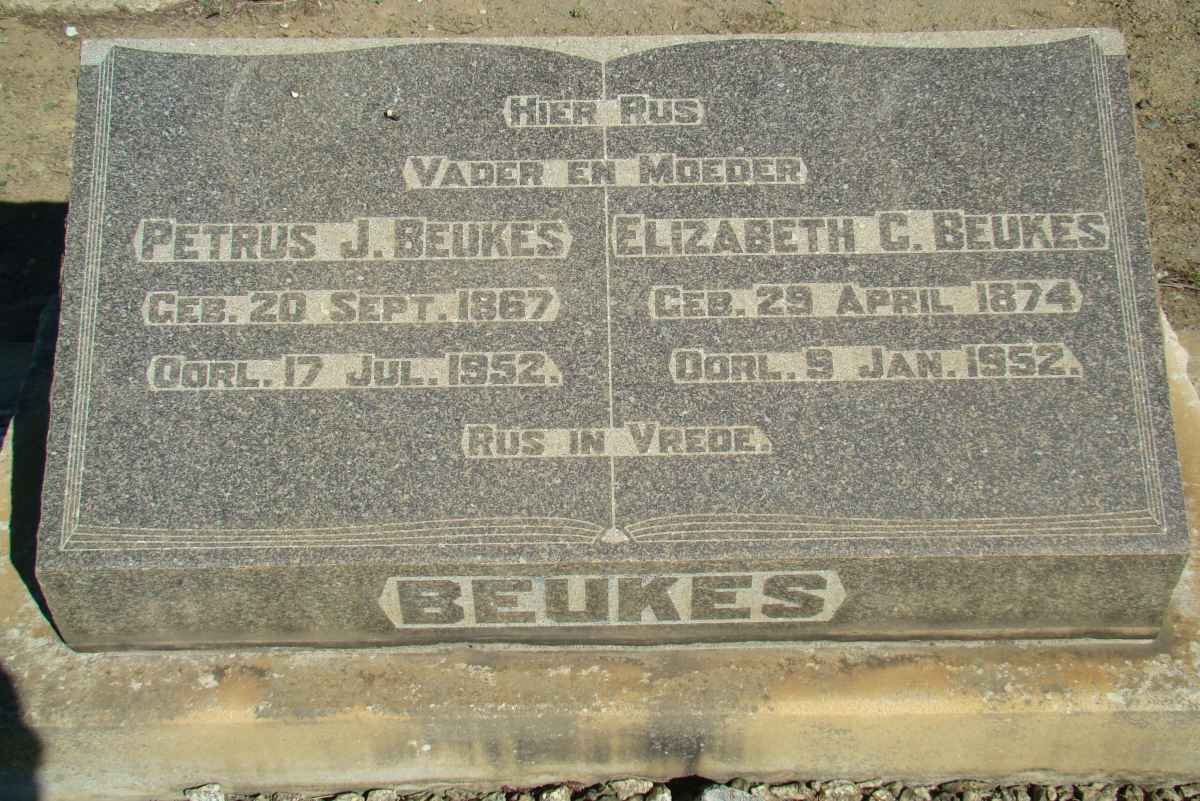 BEUKES Petrus J. 1867-1952 &amp; Elizabeth C. 1874-1952