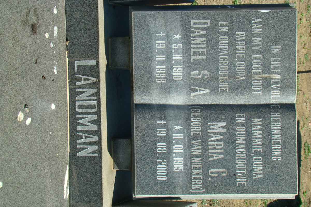 LANDMAN Daniel S.A. 1910-1998 &amp; Maria C. VAN NIEKERK 1915-2000