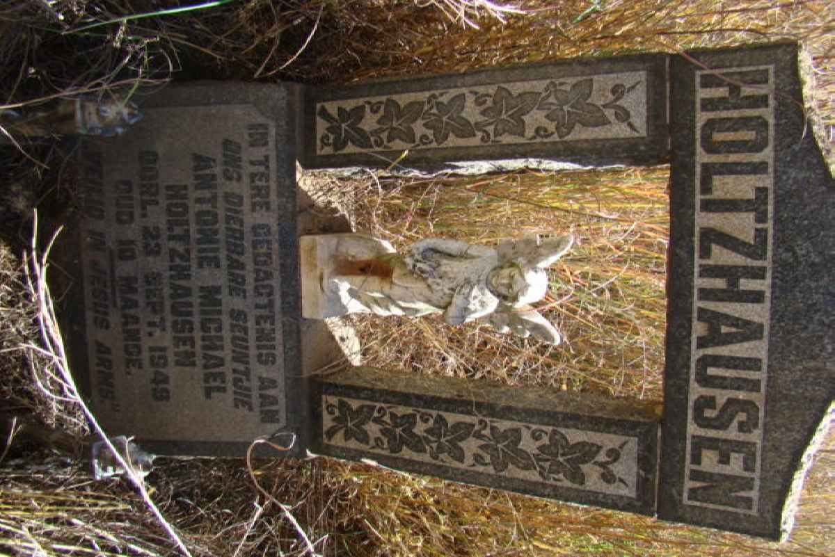 HOLTZHAUSEN Antonie Michael -1949